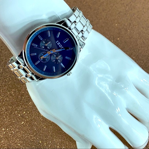 Izod Men’s Watch - Picture 6 of 8